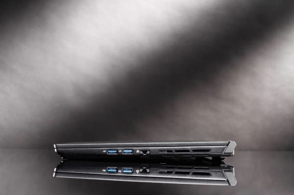 Nexoc GC5 Gaming Laptop schmal